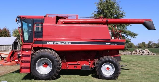 Image of Case IH 1666 equipment image 1