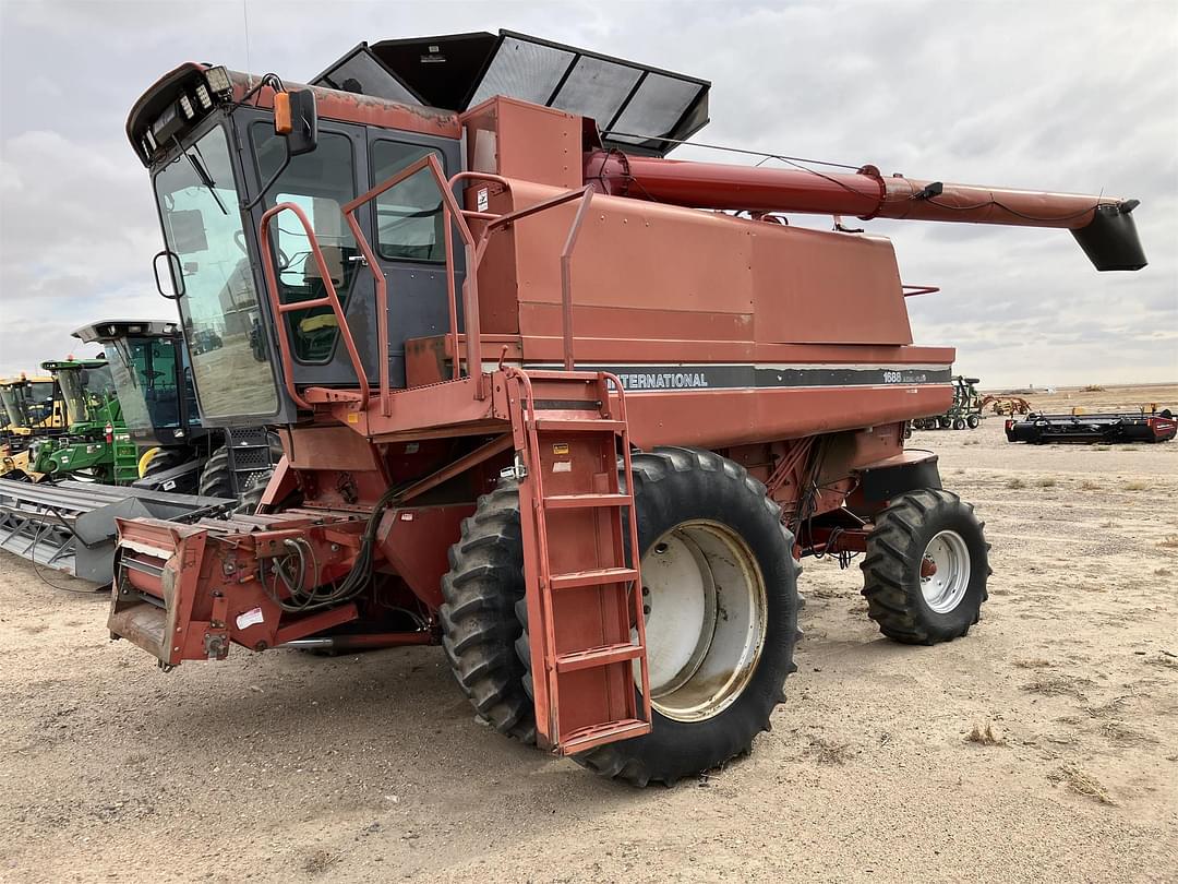 Image of Case IH 1688 Image 0