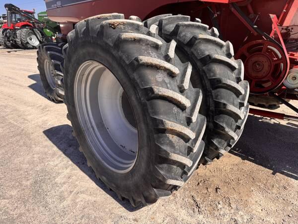 Image of Case IH 1688 equipment image 2