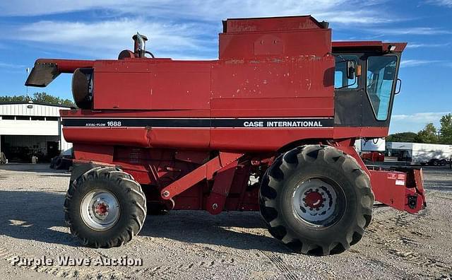 Image of Case IH 1688 equipment image 3