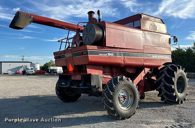 Image of Case IH 1688 equipment image 4