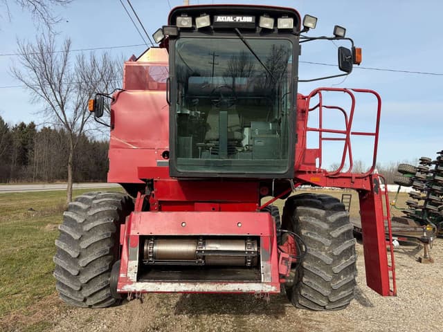 Image of Case IH 1688 equipment image 2