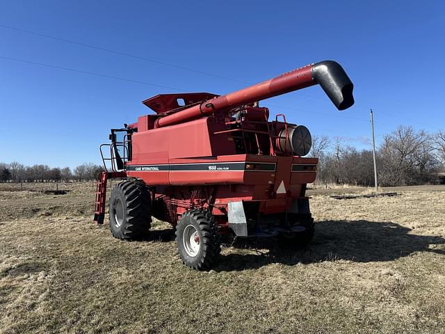 Image of Case IH 1688 equipment image 2