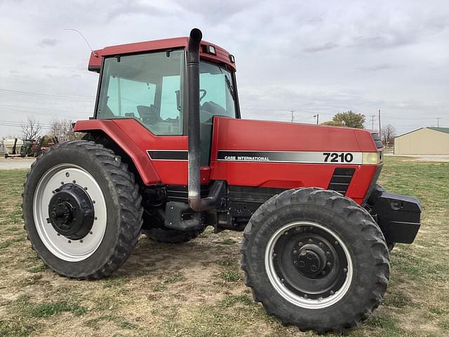 Image of Case IH 7210 equipment image 2