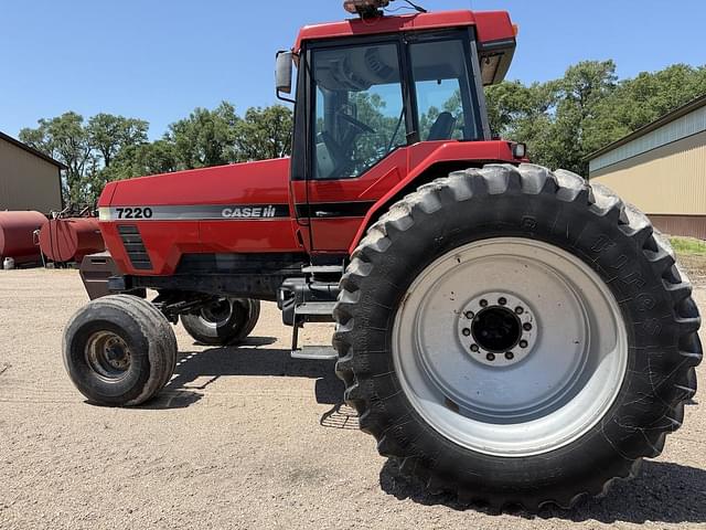 Image of Case IH 7220 equipment image 3