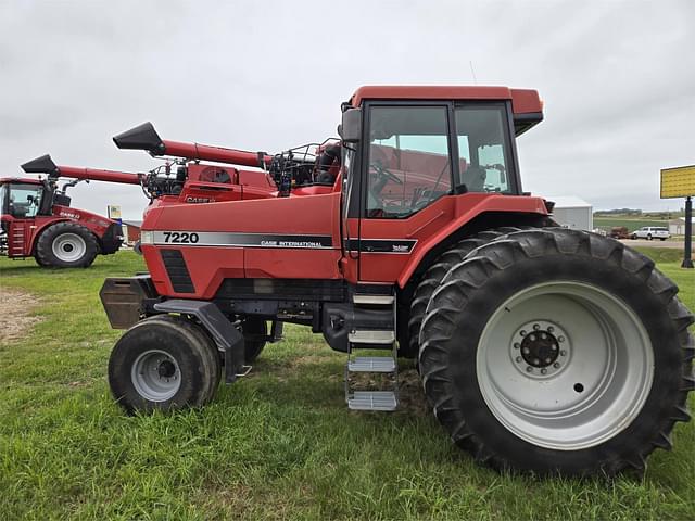 Image of Case IH 7220 equipment image 2