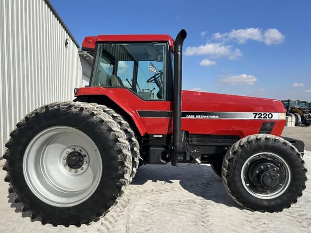 Image of Case IH 7220 equipment image 3