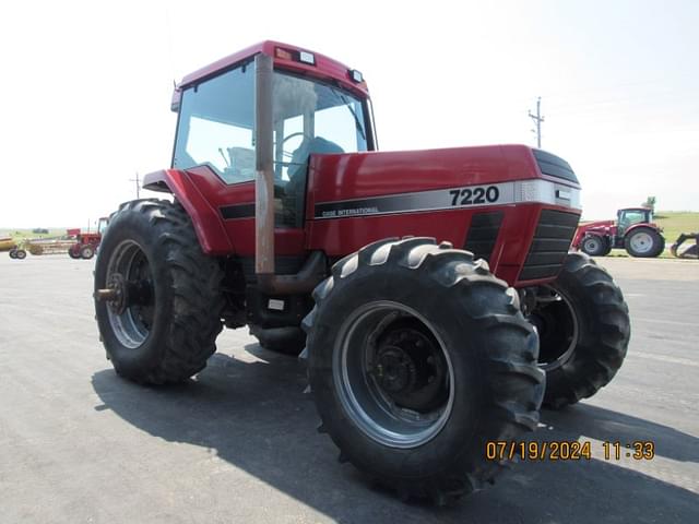 Image of Case IH 7220 equipment image 1