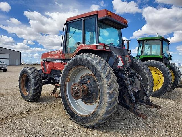 Image of Case IH 7220 equipment image 2