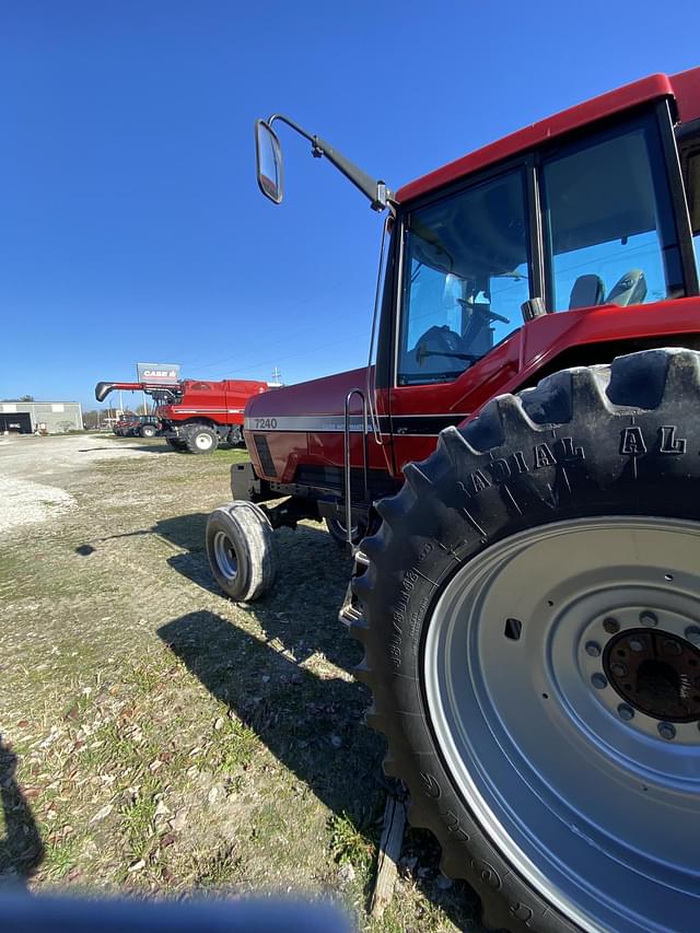 Image of Case IH 7240 equipment image 4