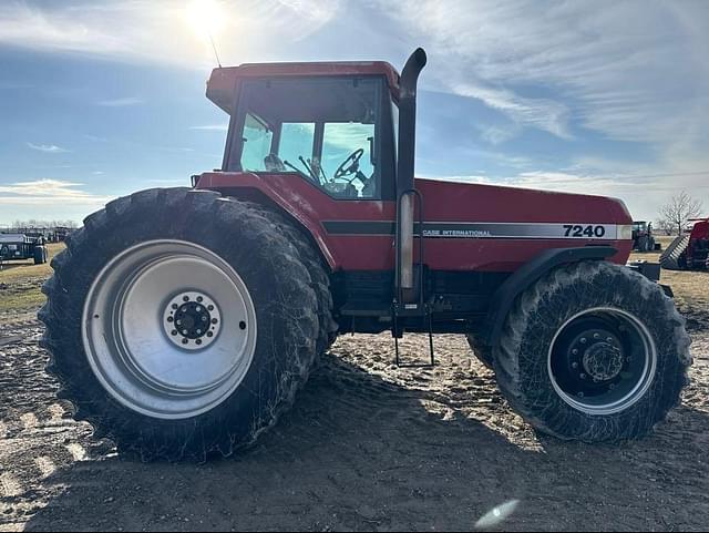 Image of Case IH 7240 equipment image 1