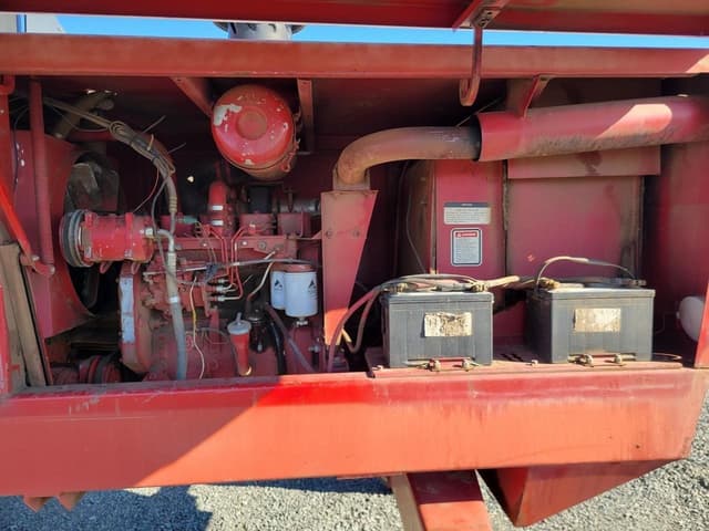 Image of Case IH 8840 equipment image 4