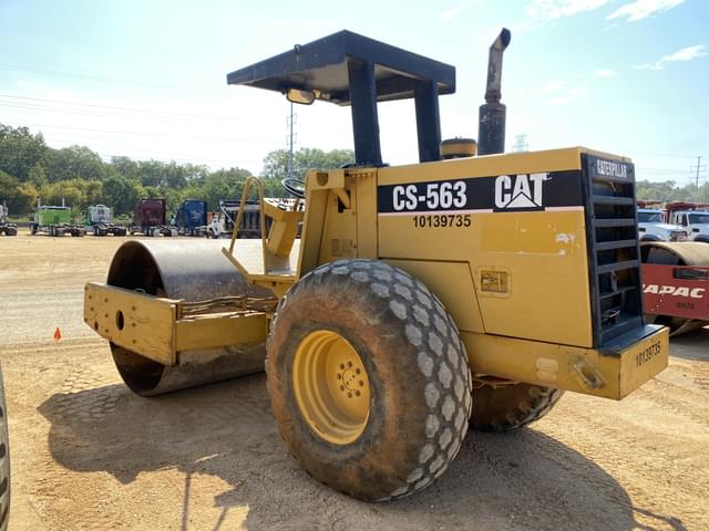 Image of Caterpillar CS-563 equipment image 1