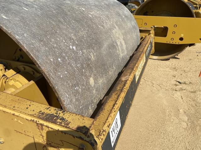 Image of Caterpillar CS-563 equipment image 4