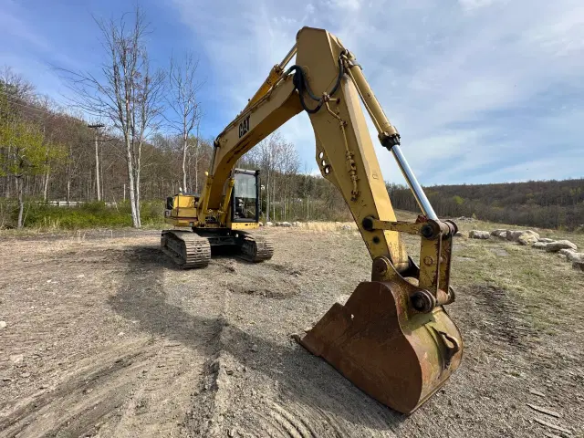Image of Caterpillar 320N equipment image 4