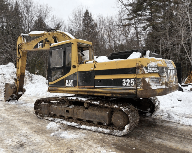 Image of Caterpillar 325 equipment image 2
