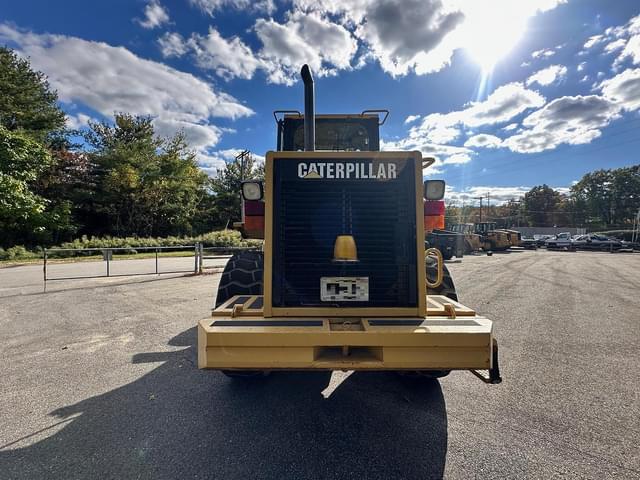 Image of Caterpillar 938F equipment image 4
