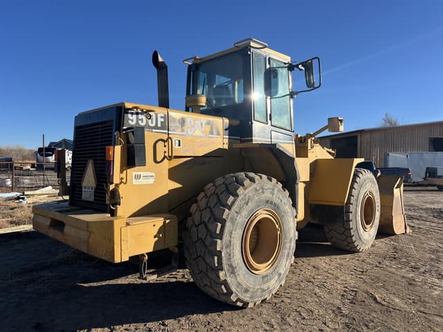 Image of Caterpillar 950F II equipment image 2