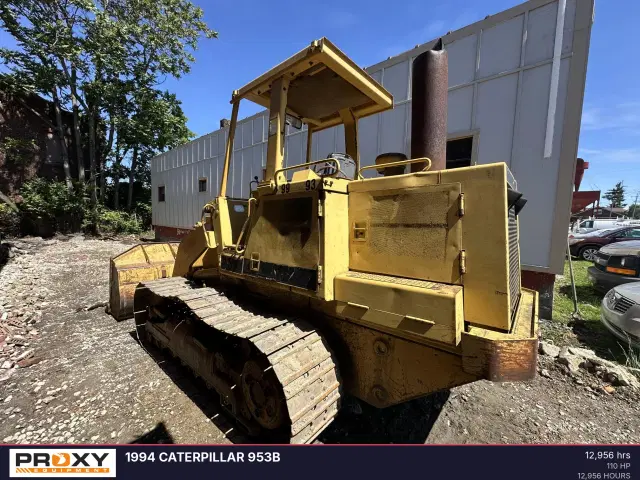 Image of Caterpillar 953B equipment image 2