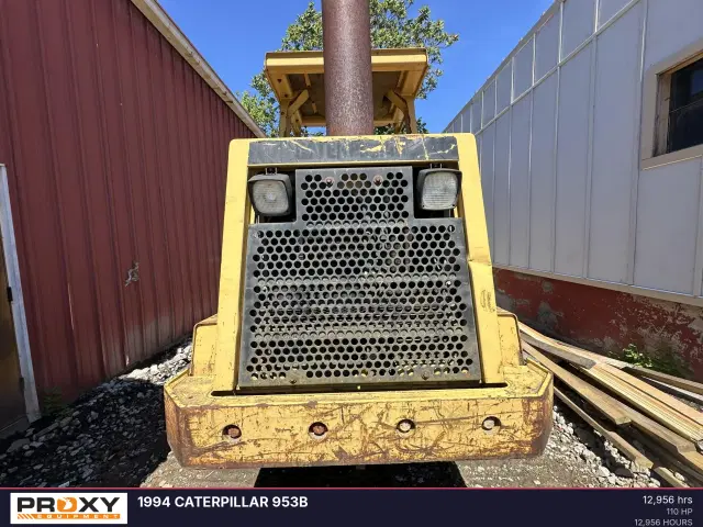 Image of Caterpillar 953B equipment image 3