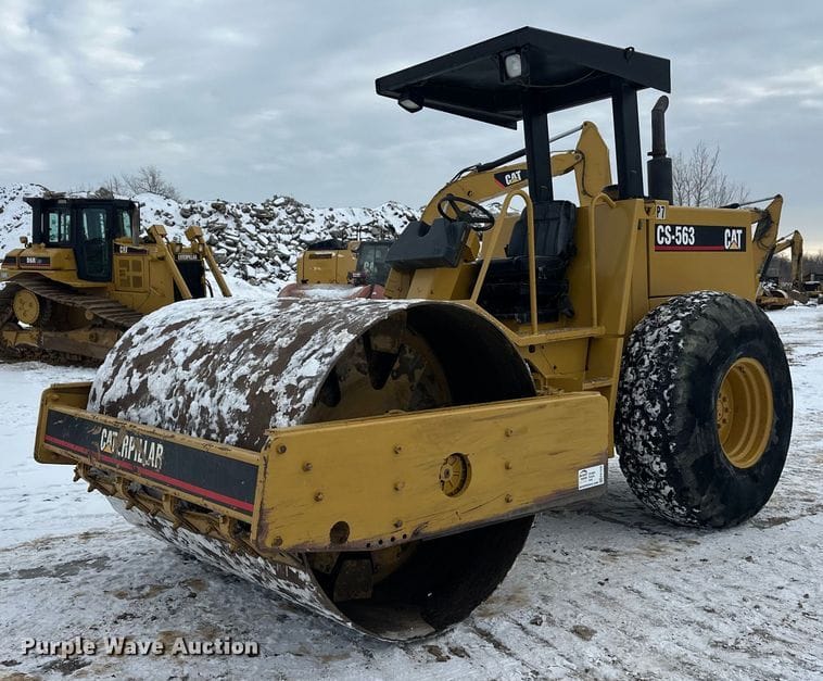 1994 Caterpillar CS563 Equipment Image0