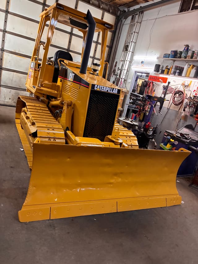 Image of Caterpillar D3C equipment image 3