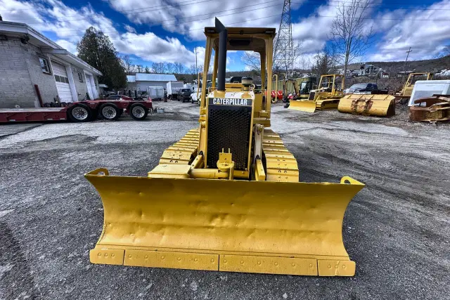 Image of Caterpillar D3C XL equipment image 4