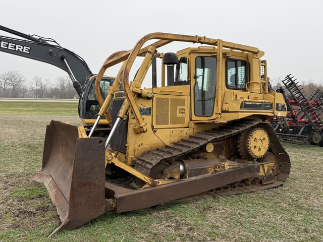 Image of Caterpillar D6HXL equipment image 1