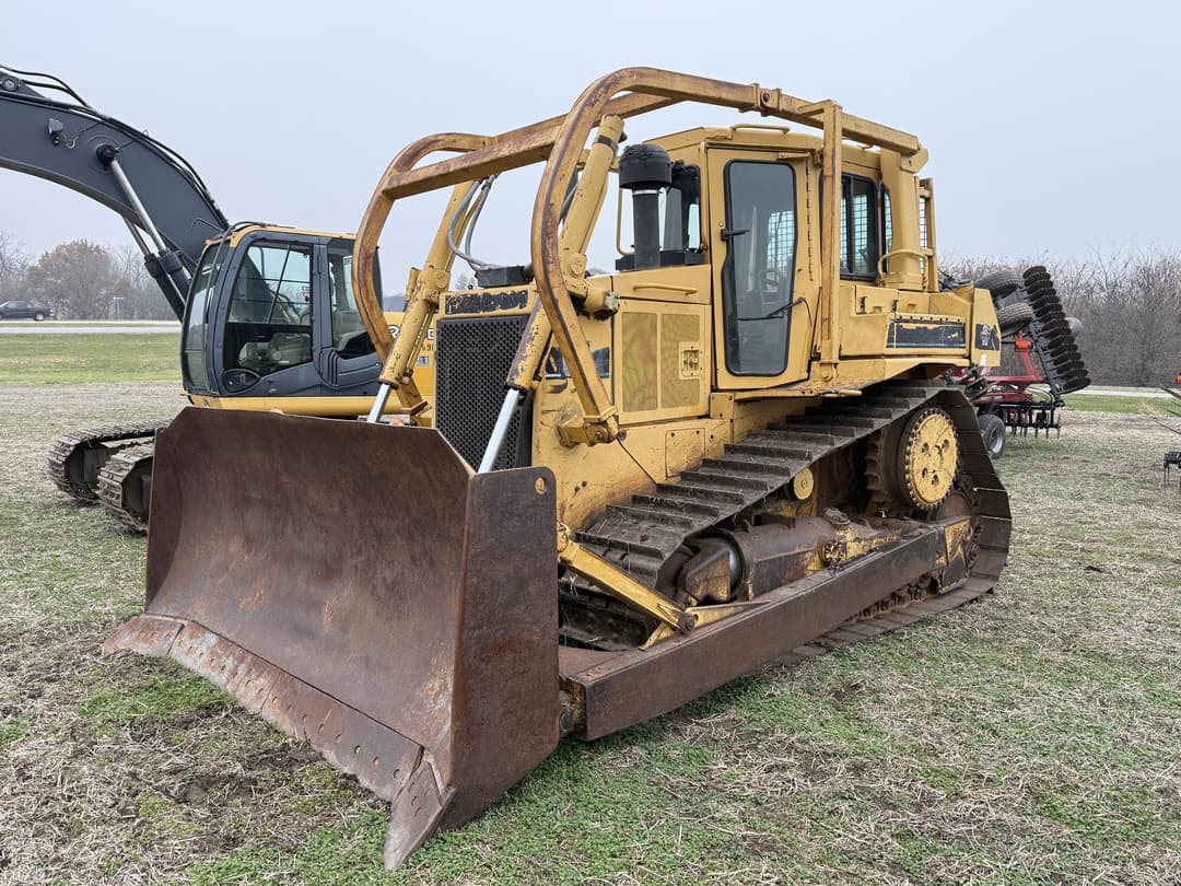 Image of Caterpillar D6HXL Primary image