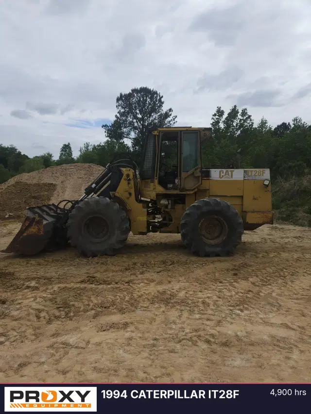 Image of Caterpillar IT28F equipment image 3