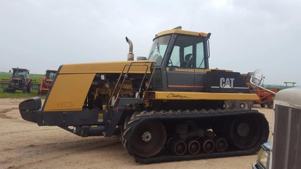 1994 Challenger 85C Equipment Image0