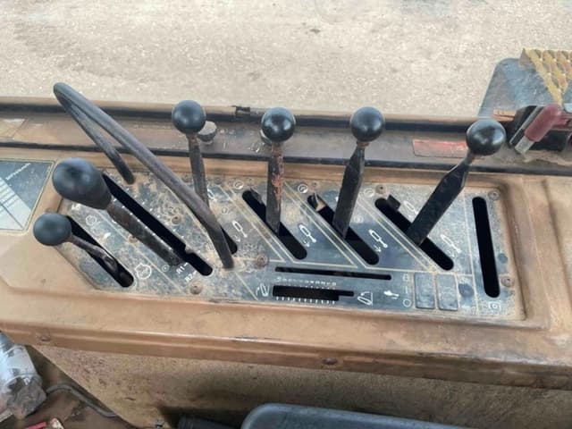 Image of Challenger 85C equipment image 1