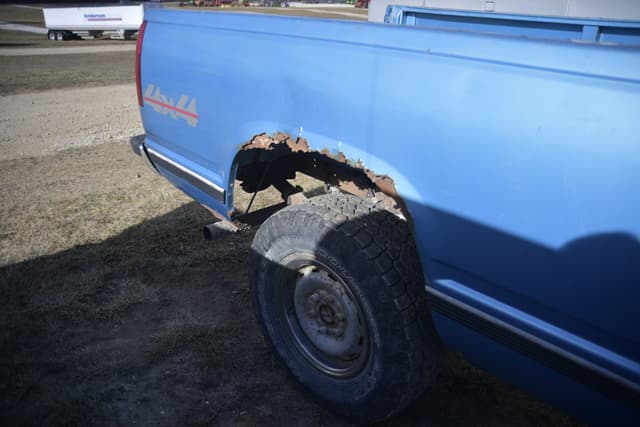 Image of Chevrolet 1500 equipment image 4