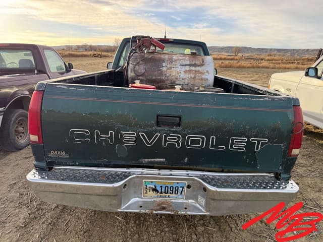 Image of Chevrolet 1500 equipment image 4