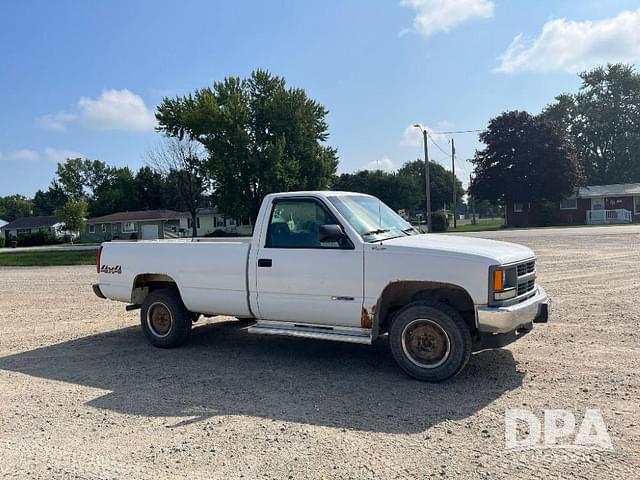 Image of Chevrolet 1500 equipment image 1