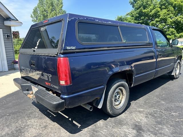 Image of Chevrolet 1500 equipment image 4