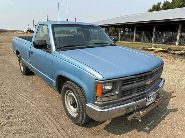 Image of Chevrolet 2500 equipment image 1