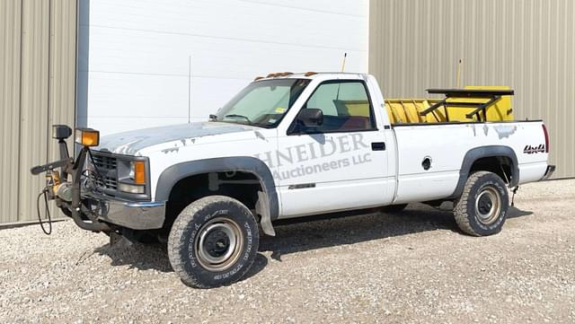 Image of Chevrolet 2500 equipment image 1