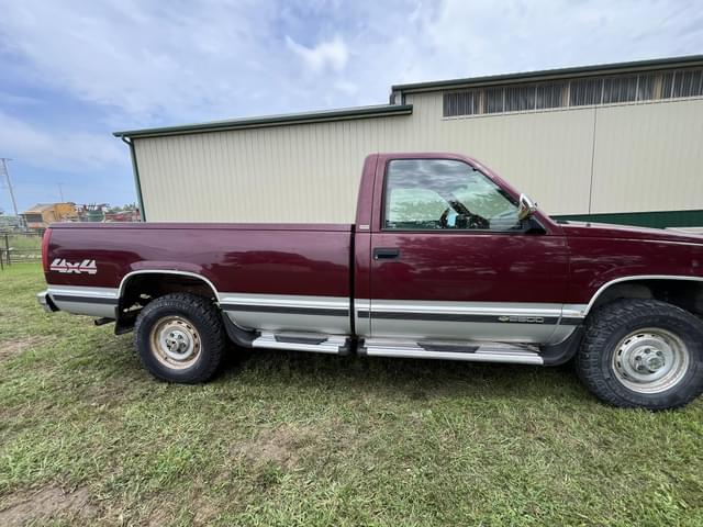 Image of Chevrolet 2500 equipment image 2