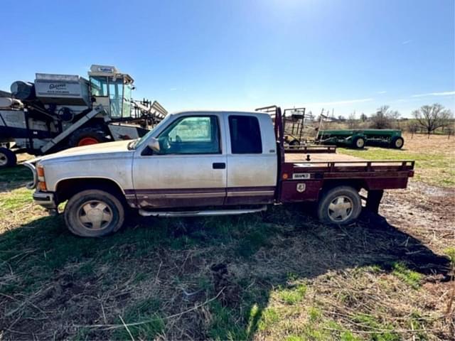Image of Chevrolet 2500 equipment image 1