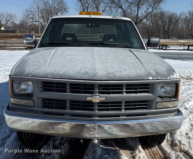 Image of Chevrolet 2500 equipment image 1