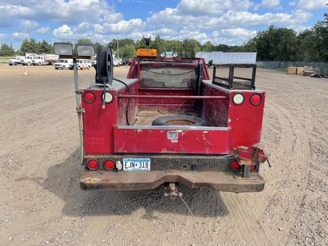Image of Chevrolet 2500 equipment image 3
