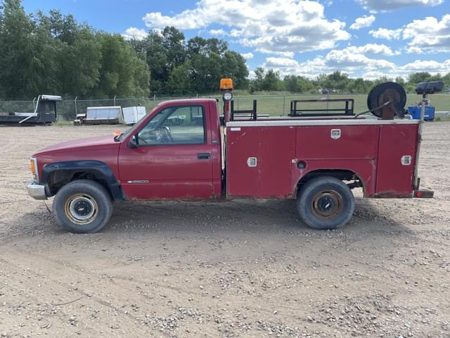 Image of Chevrolet 2500 equipment image 1