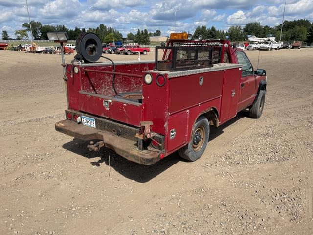 Image of Chevrolet 2500 equipment image 4