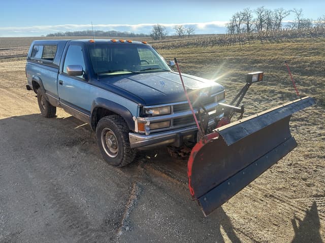 Image of Chevrolet 3500 equipment image 2