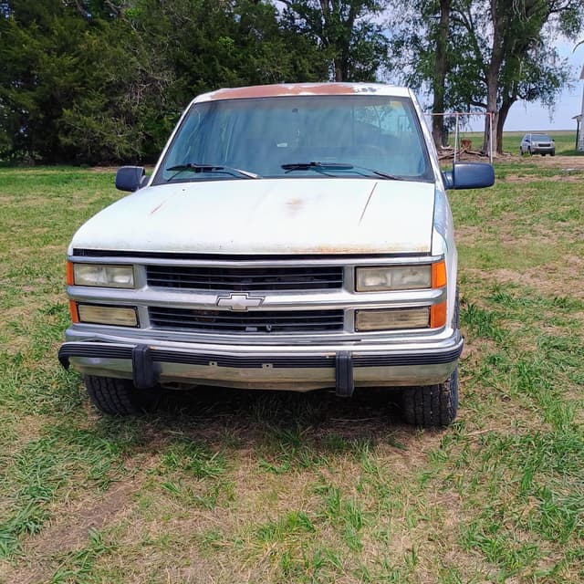 Image of Chevrolet 3500 equipment image 1