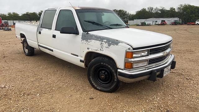 Image of Chevrolet 3500 equipment image 1