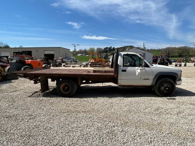 Image of Chevrolet 3500 equipment image 4