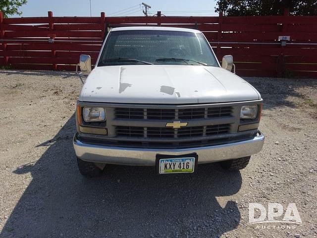 Image of Chevrolet 3500 equipment image 4