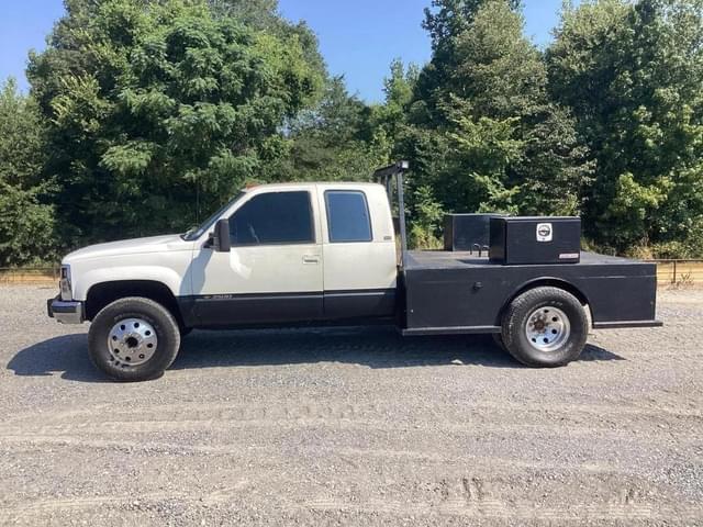 Image of Chevrolet 3500 equipment image 3